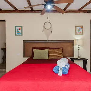 tulum-rustic-rooms-on-the-road-to-the-beach.allrivieramayahotels.com/
